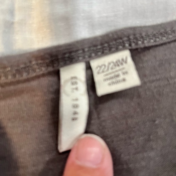 T-Shirt - Picture 2 of 2